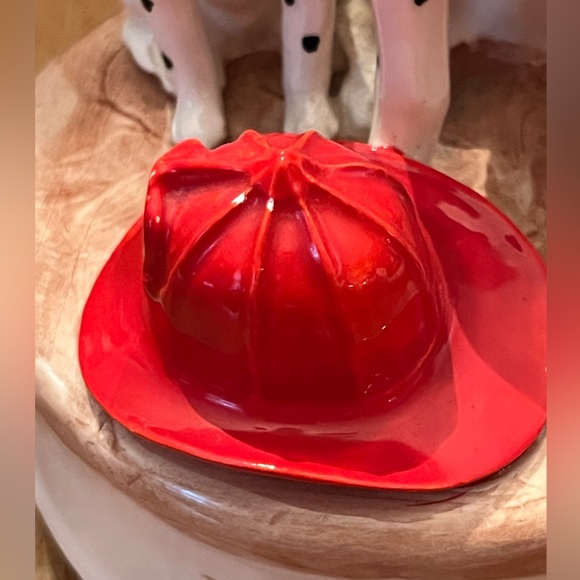 Otagiri Dalmatian with Fire Hat Music Box - vintage 1980โs ๐๐๐จ - Picture 8 of 9